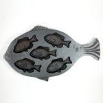 CAST IRON FISH CORN BREAD PAN