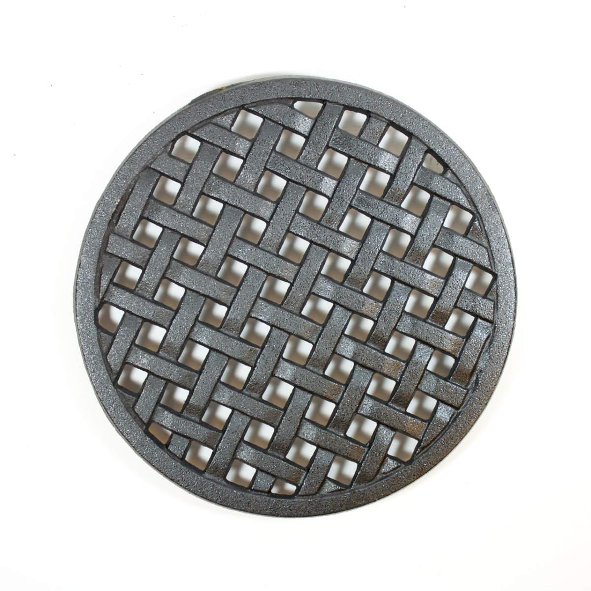 CAST IRON TRIVET Dutch Country General Store