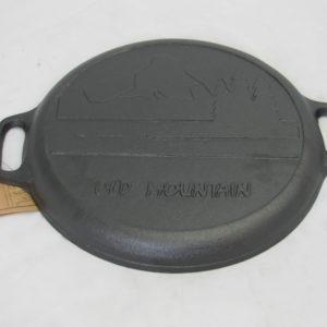 cast iron pizza pan