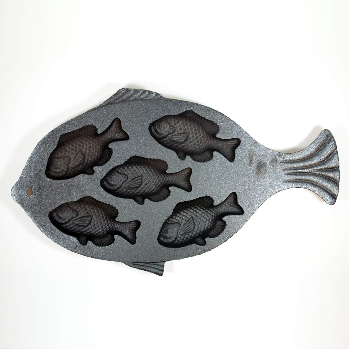 Wholesale Fish Shaped Cast Iron Cornbread Pan Pre Seasoned Fish Cast