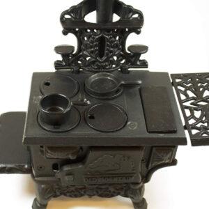 CAST IRON MINI WOOD STOVE SET