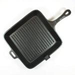 CAST IRON SQUARE GRILL PAN WITH ASST. HANDLE 10.5X1.75