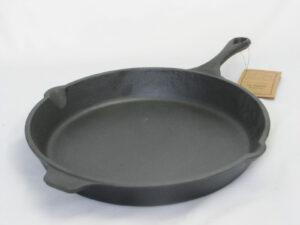 CAST IRON SKILLET 15.25 WITH ASST. HANDLE