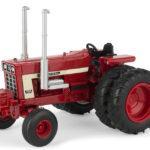 Ertl IH 1568 V8 Tractor