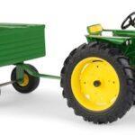 Ertl JD 730 Tractor with Barge Box