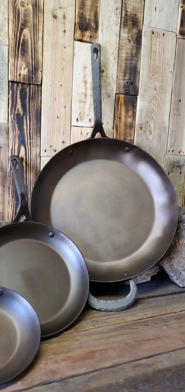 McMurry Hand Forged The Gran Vaquero 17 Inch Mega Skillet